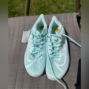 Nike women’s Zoom sneakers size 8